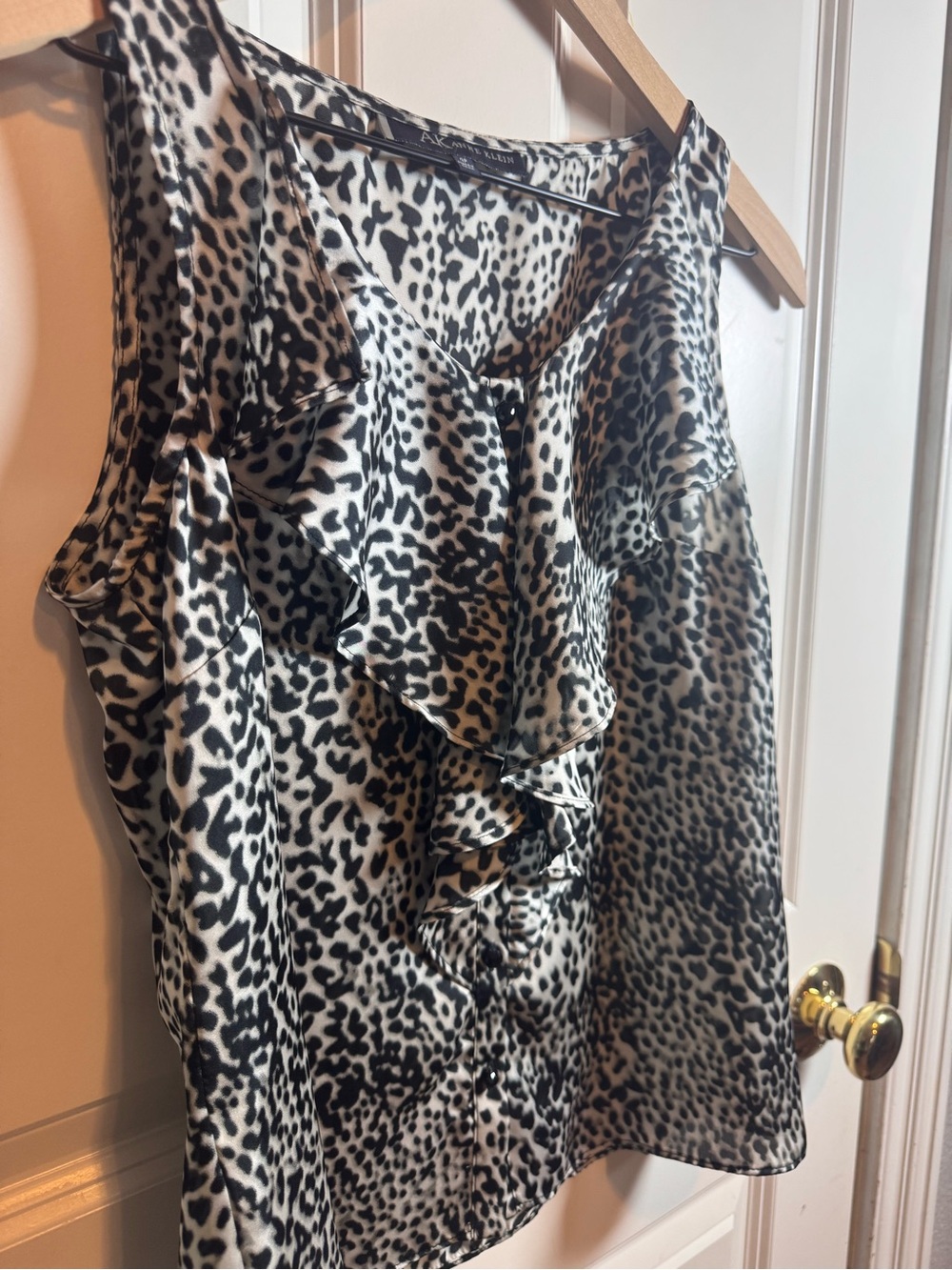NWT Black & White Leopard Ruffle Tank Button Up Blouse size 4 Career, Indie